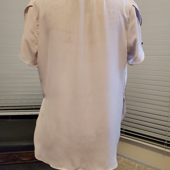 Short Sleeve Blouse - Picture 5 of 5